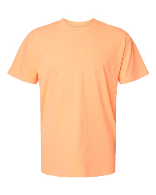Crewneck T-shirt in peach orange, short sleeves, ribbed crew collar.