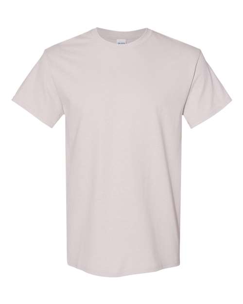 Gildan Heavy Cotton T-shirt in off-white, crew neck, short sleeves.